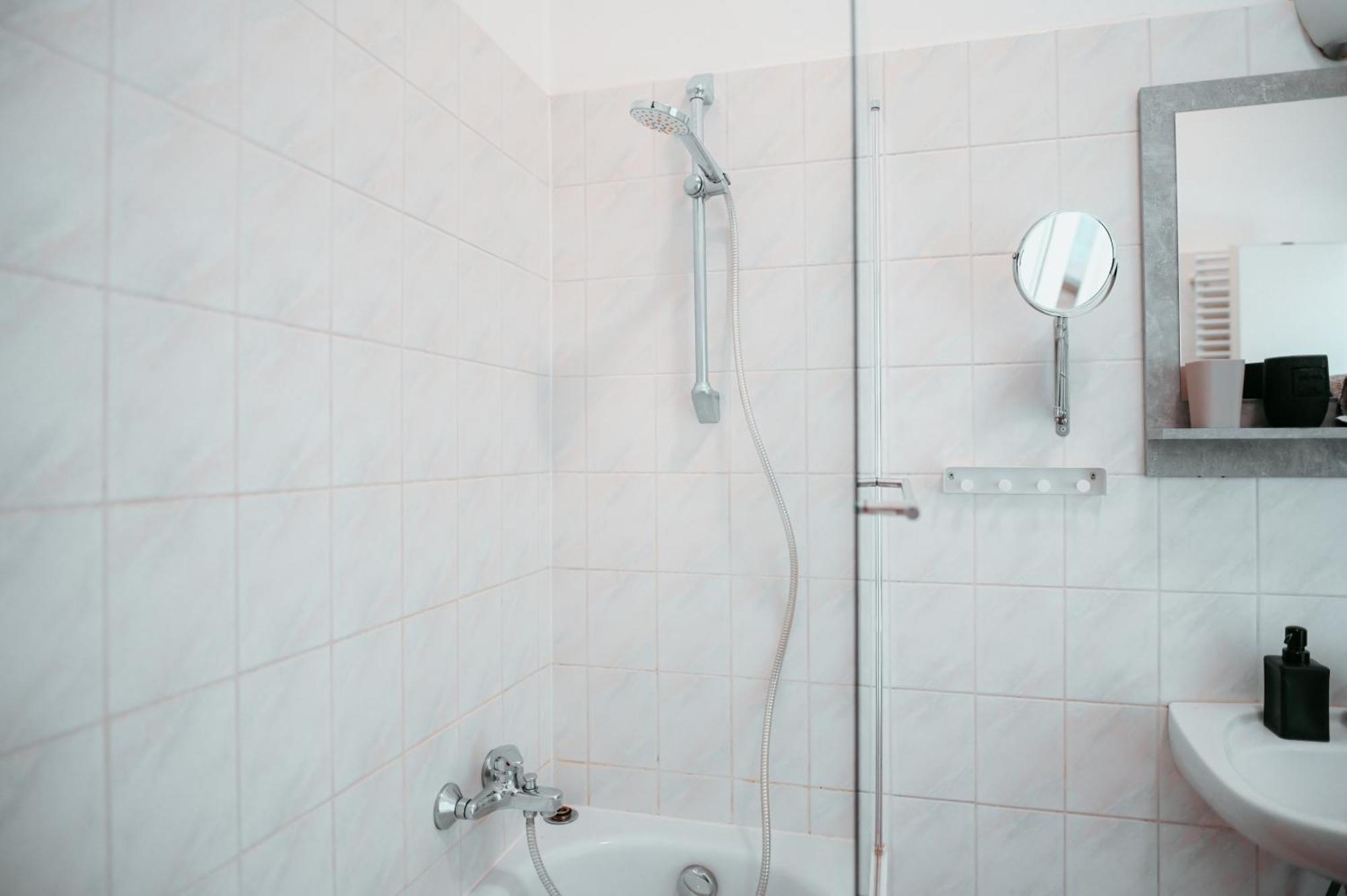 Raimond Apartment Ottakringer Top 10 Відень Екстер'єр фото